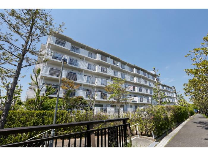 apartment 三田市すずかけ台二丁目1番

住棟配置図