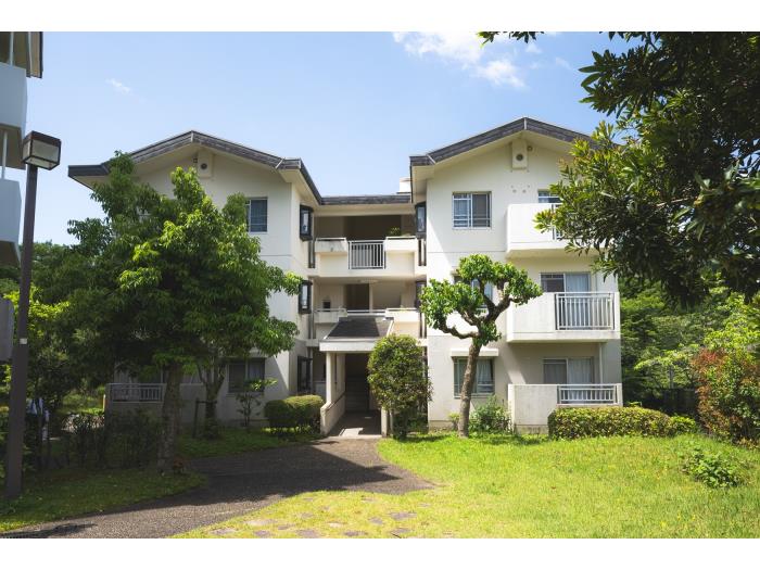apartment 奈良市青山3丁目1番地