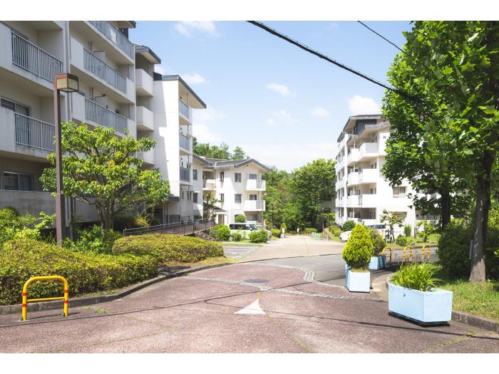 apartment 奈良市青山3丁目1番地