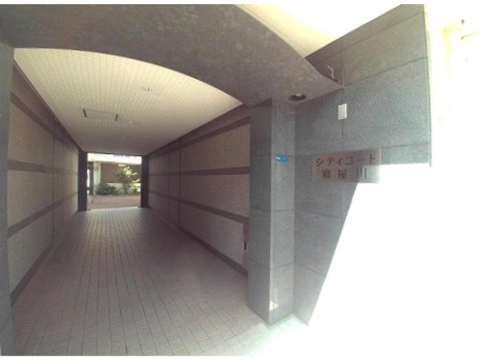 apartment 寝屋川市東大利町18番2

住棟配置図