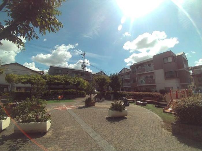 apartment 寝屋川市東大利町18番2

住棟配置図