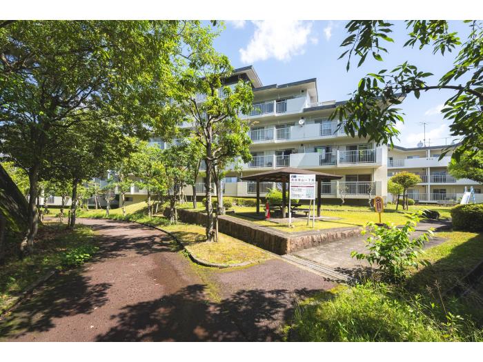 apartment 奈良市青山1丁目1番地

住棟配置図