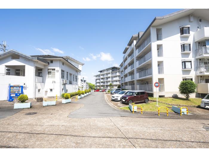 apartment 奈良市青山1丁目1番地

住棟配置図