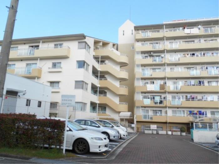 apartment 富田林市藤沢台一丁目4番11

住棟配置図