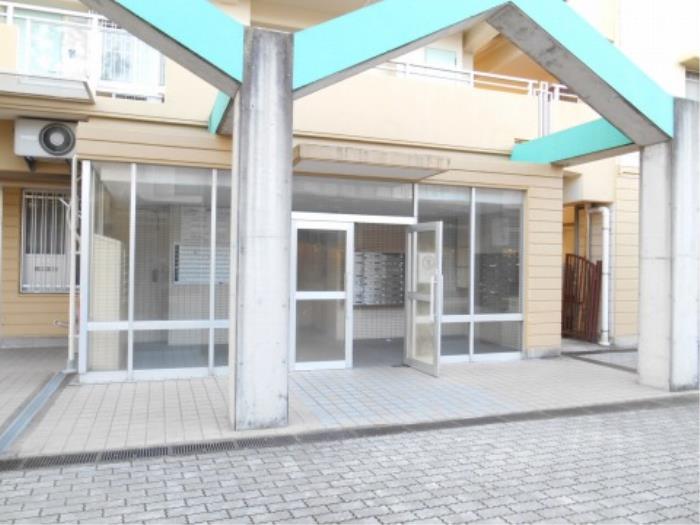 apartment 富田林市藤沢台一丁目4番11

住棟配置図