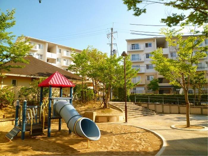 兵庫県神戸市北区にあるUR賃貸住宅 鹿の子台北ハイツの周辺写真 3/11