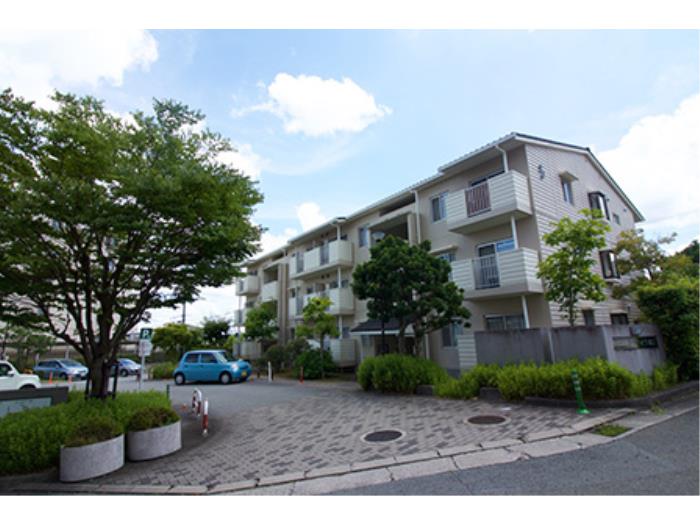 apartment 三田市あかしあ台5丁目30番地の2

住棟配置図