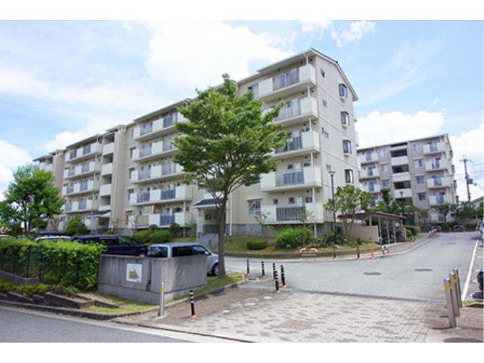 apartment 三田市あかしあ台5丁目30番地の2

住棟配置図