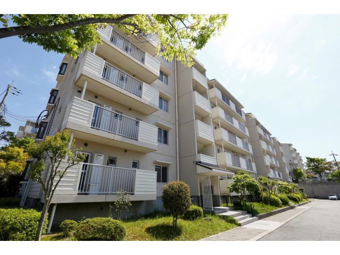 apartment 三田市あかしあ台5丁目30番地の2

住棟配置図