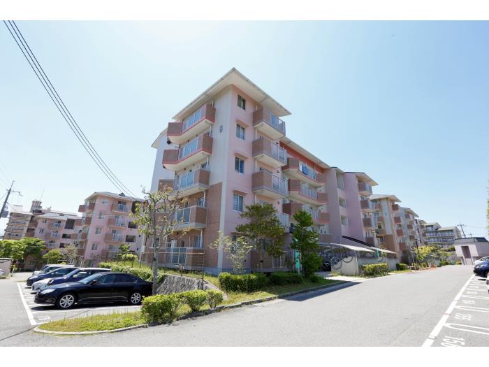 apartment 三田市すずかけ台三丁目5番

住棟配置図