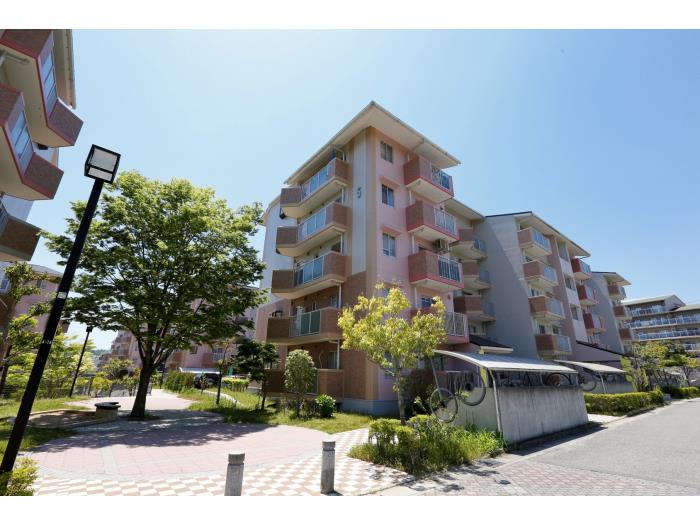 apartment 三田市すずかけ台三丁目5番

住棟配置図