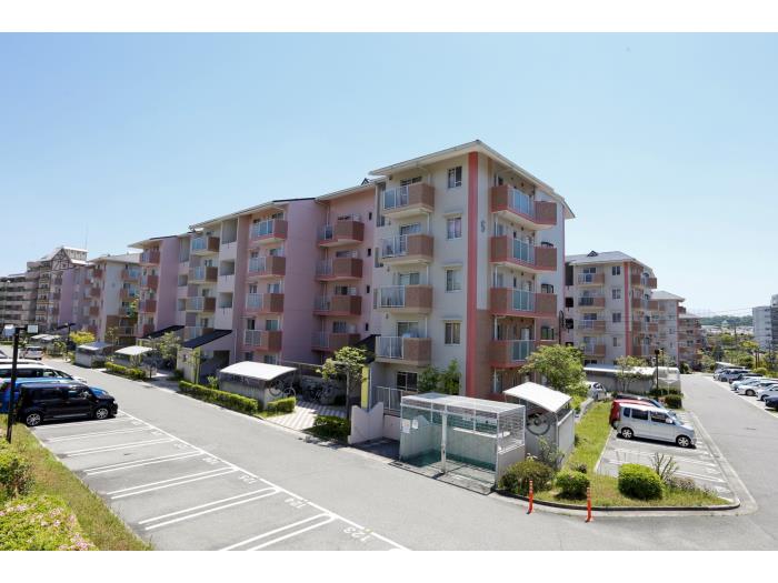 apartment 三田市すずかけ台三丁目5番

住棟配置図