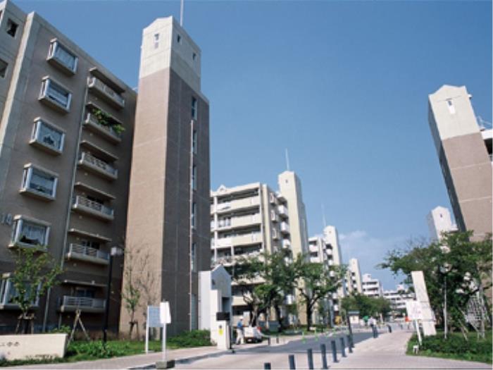 apartment 伊丹市寺本四丁目70番・72番1

住棟配置図