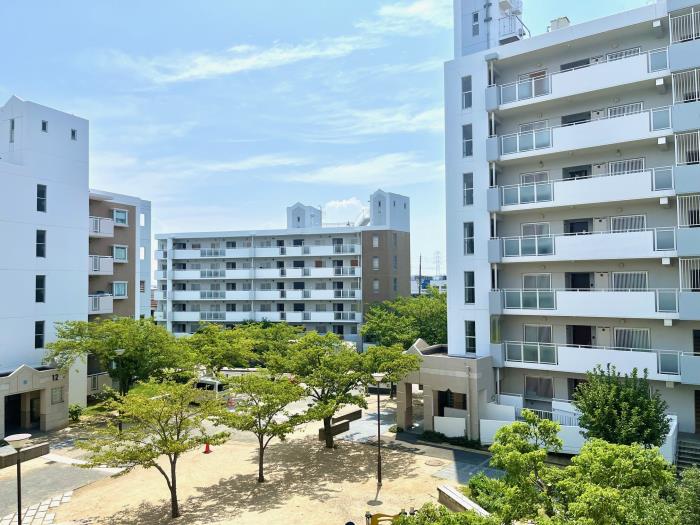 apartment 伊丹市寺本四丁目70番・72番1

住棟配置図