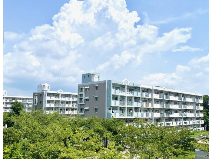 apartment 伊丹市寺本四丁目70番・72番1

住棟配置図