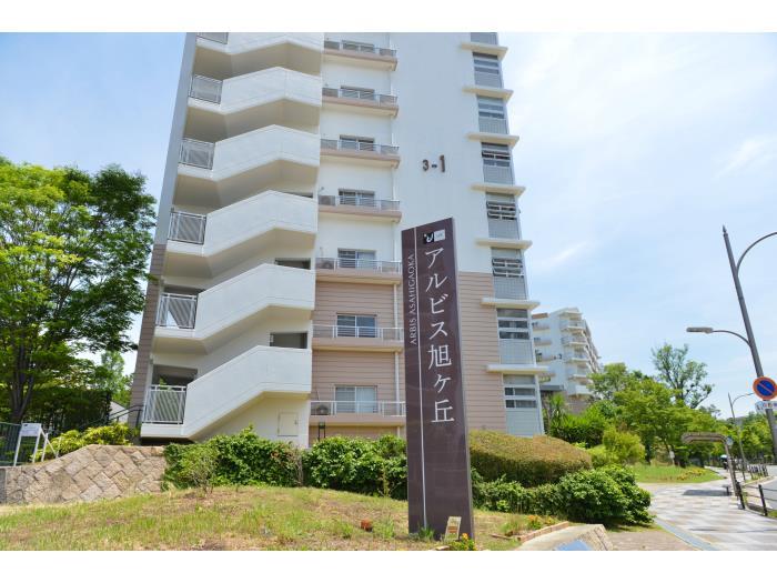 apartment 豊中市旭丘1・3・4・6・7・9番

住棟配置図