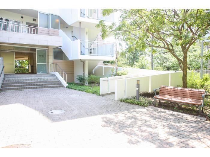 apartment 豊中市旭丘1・3・4・6・7・9番

住棟配置図