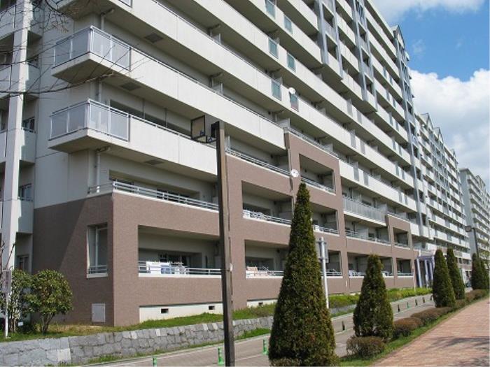 apartment 茨木市三島丘二丁目30番

住棟配置図