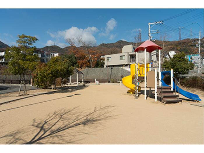 兵庫県神戸市灘区にあるUR賃貸住宅 フレール六甲桜ヶ丘の周辺写真 3/9