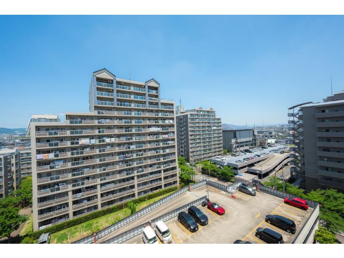 apartment 茨木市学園町3番

住棟配置図