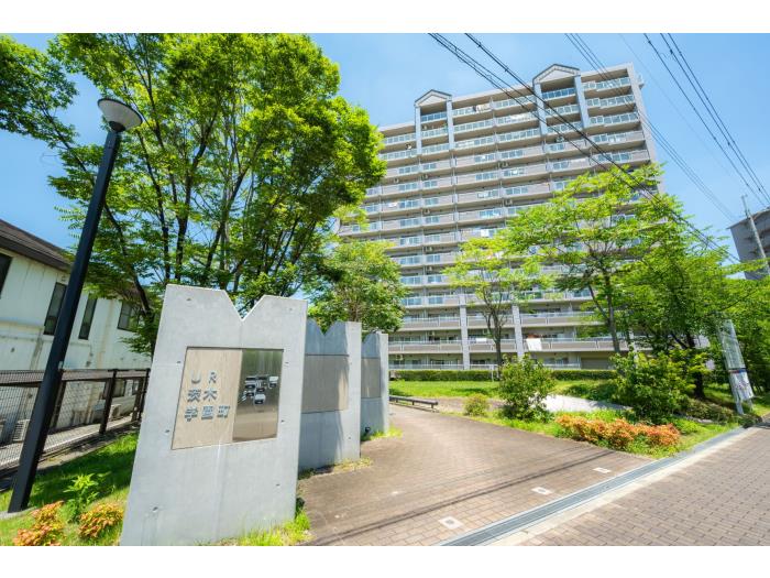 apartment 茨木市学園町3番

住棟配置図