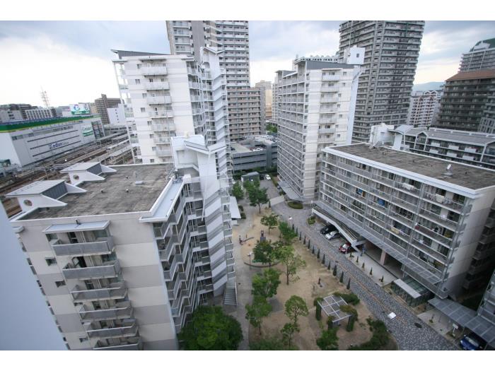 apartment 尼崎市潮江一丁目6番

住棟配置図