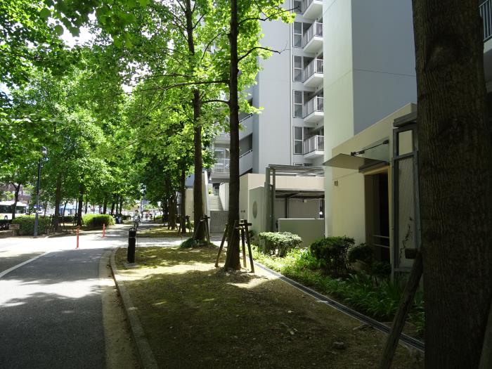 apartment 尼崎市潮江一丁目6番

住棟配置図