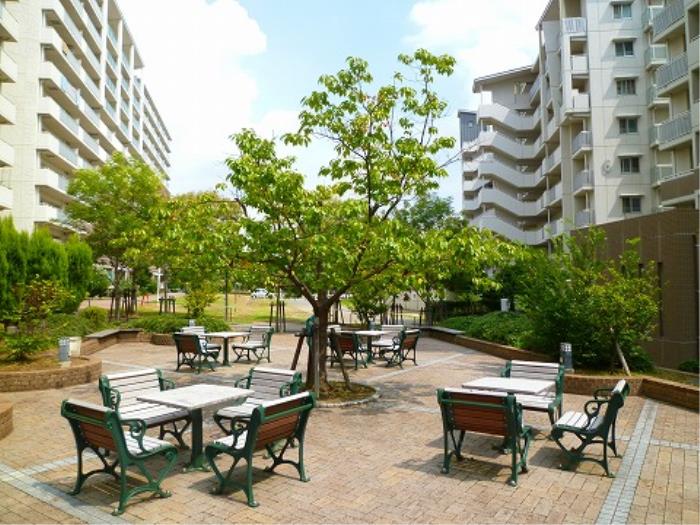 apartment 茨木市三島丘二丁目30番

住棟配置図