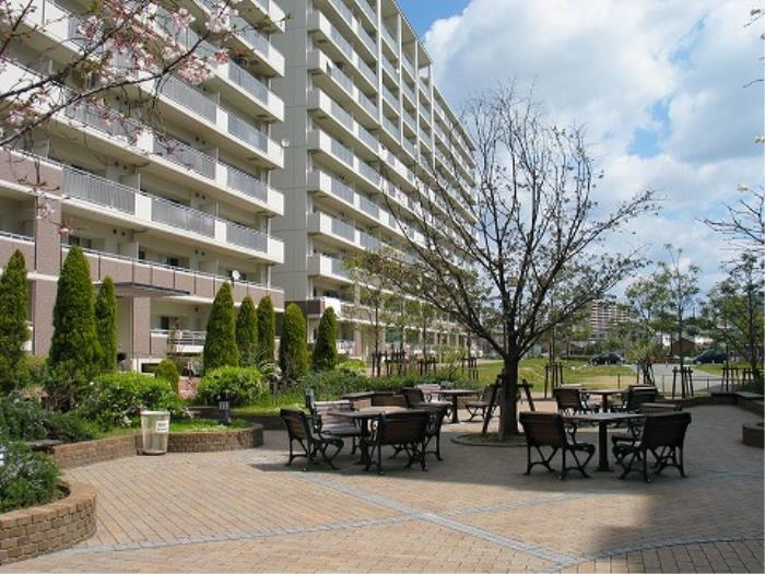 apartment 茨木市三島丘二丁目30番

住棟配置図