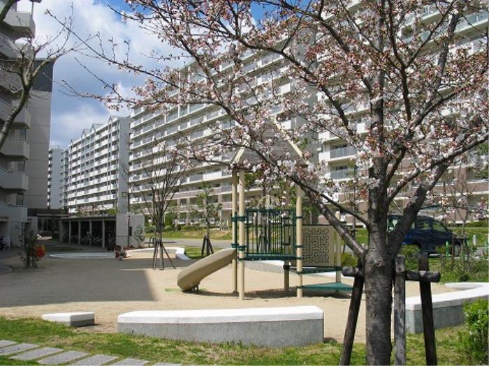 apartment 茨木市三島丘二丁目30番

住棟配置図