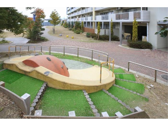 apartment 豊中市服部寿町一丁目9、10、11番

住棟配置図