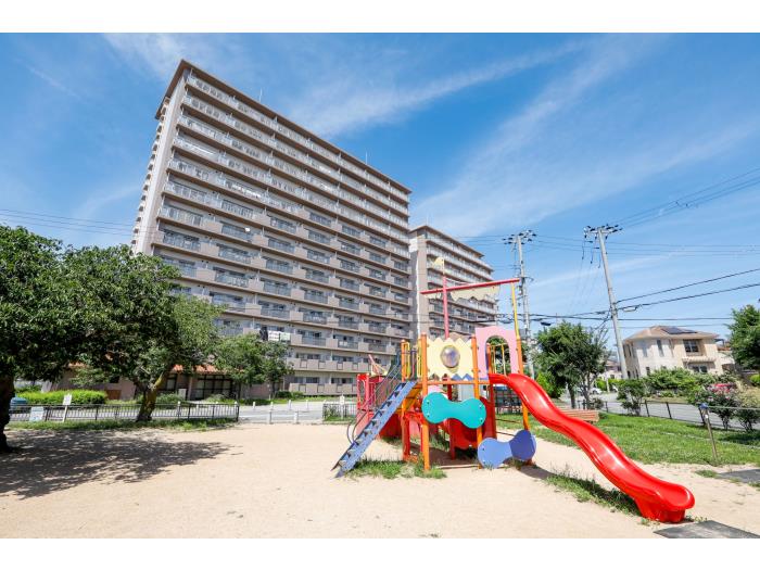 apartment 明石市宮の上2番

住棟配置図