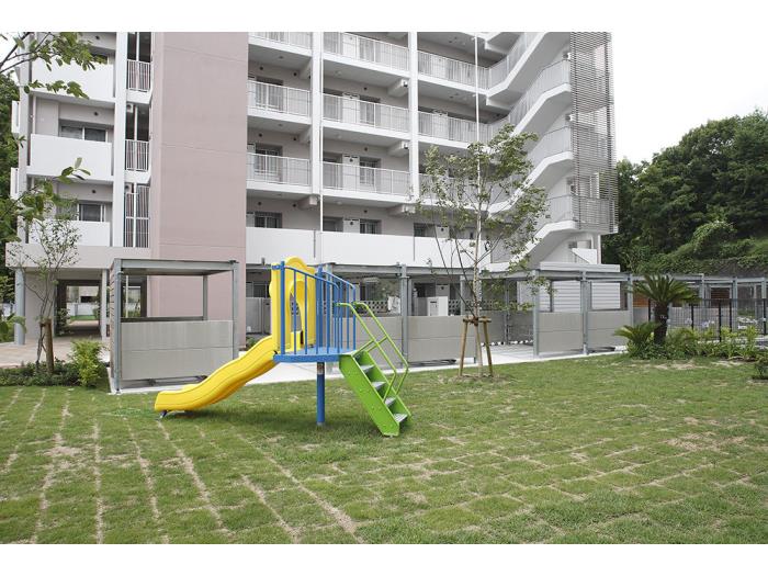 apartment 宝塚市仁川団地1番、5番

住棟配置図