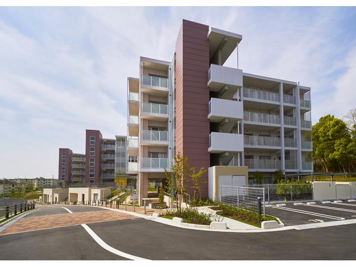 apartment 宝塚市仁川団地1番、5番

住棟配置図