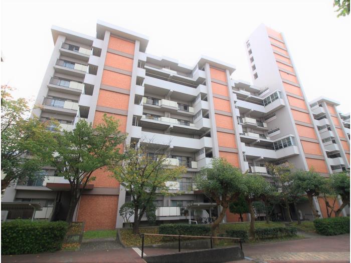apartment 古賀市花鶴丘1丁目9・10番及び2丁目1番

住棟配置図