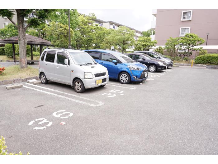 apartment 春日市春日公園1丁目 ほか

住棟配置図