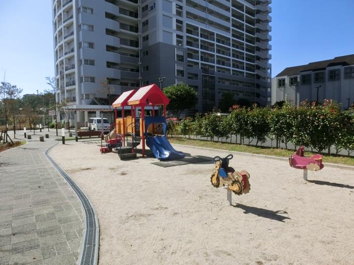 福岡県福岡市早良区にあるUR賃貸住宅 シーサイドももちサウスステージの周辺写真 4/11