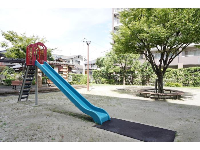 福岡県福岡市南区にあるUR賃貸住宅 アーベインルネス諸岡の周辺写真 2/9